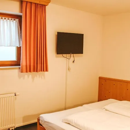 Kaiserhof Aparthotel 3*