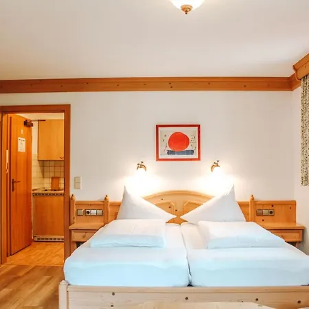 Kaiserhof Aparthotel 3*