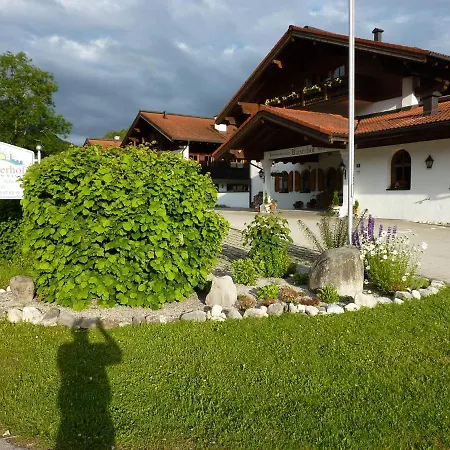 Kaiserhof Aparthotel 3*